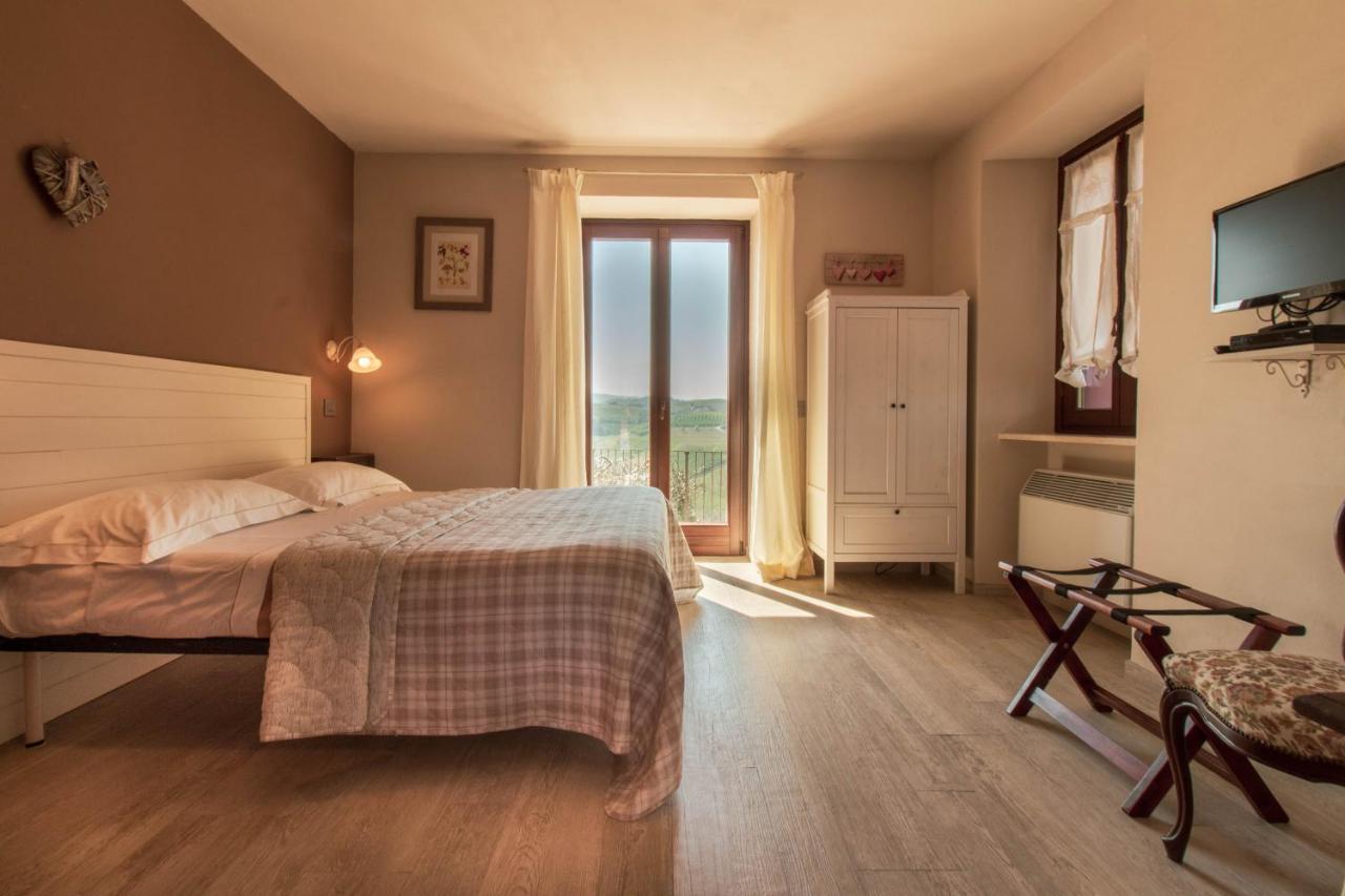Poggio Dei Farinetti Bed and Breakfast Diano dʼAlba Buitenkant foto