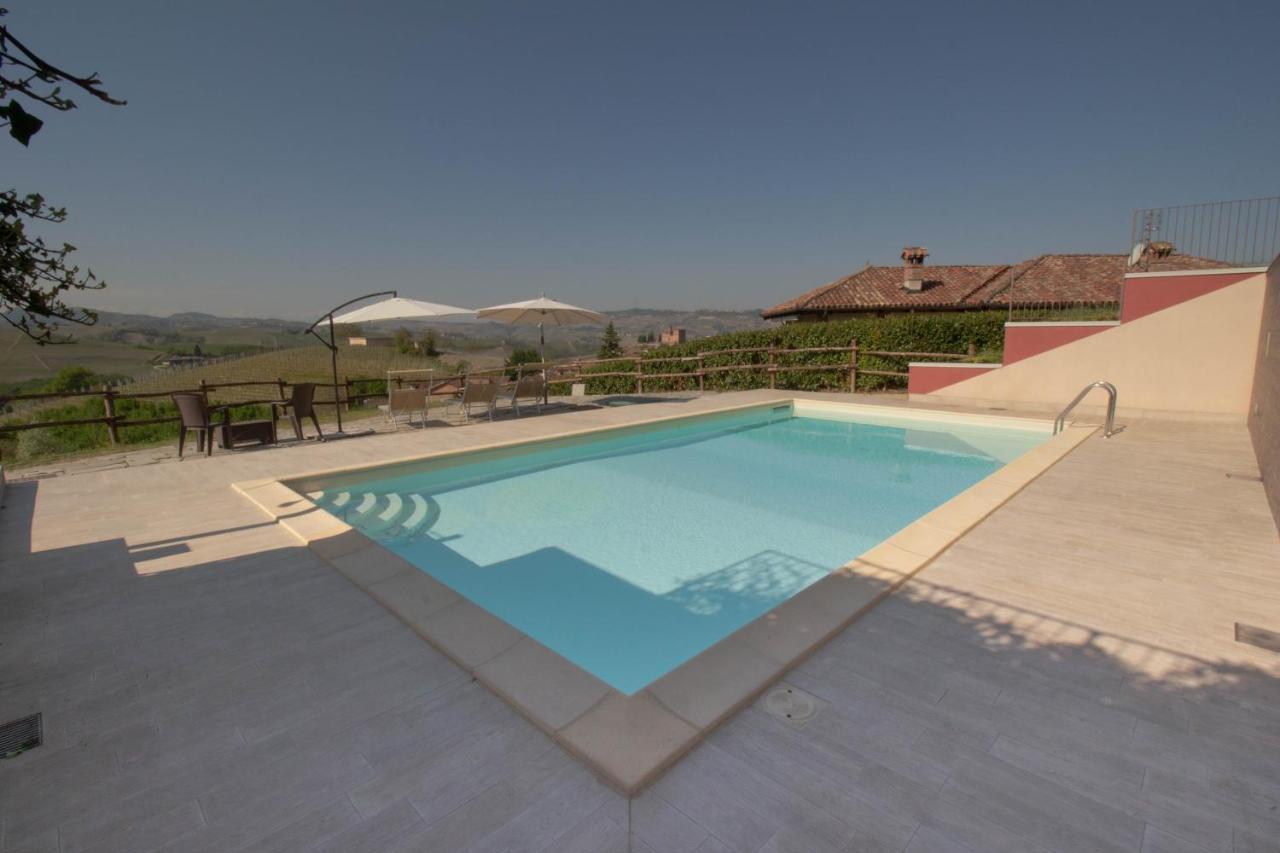 Poggio Dei Farinetti Bed and Breakfast Diano dʼAlba Buitenkant foto