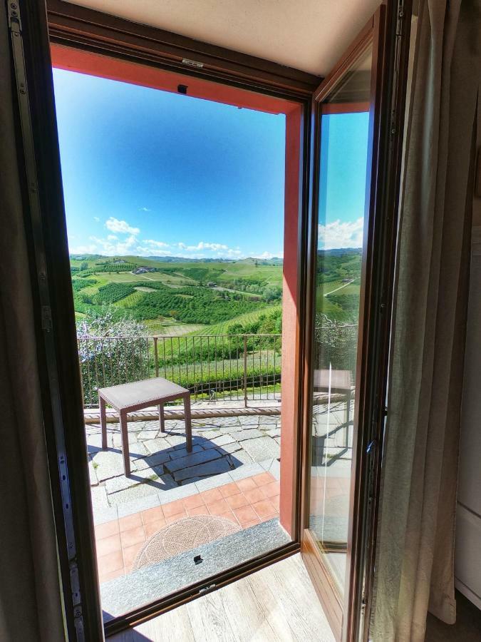 Poggio Dei Farinetti Bed and Breakfast Diano dʼAlba Buitenkant foto