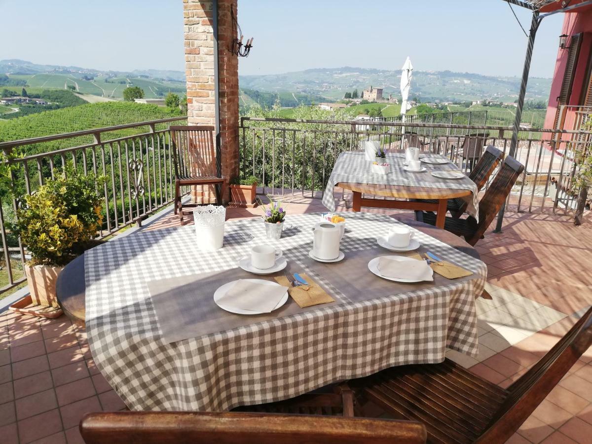 Poggio Dei Farinetti Bed and Breakfast Diano dʼAlba Buitenkant foto